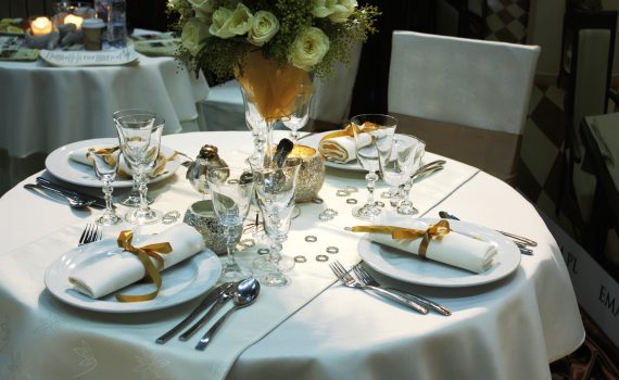 table-cutlery-white-retro-flower-glass-1353029-pxhere.com